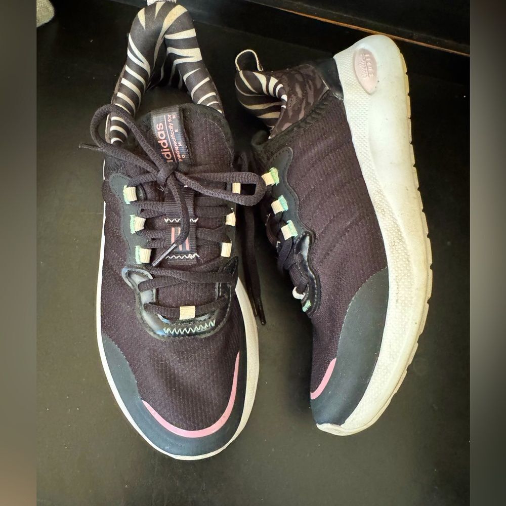 Adidas sneakers 